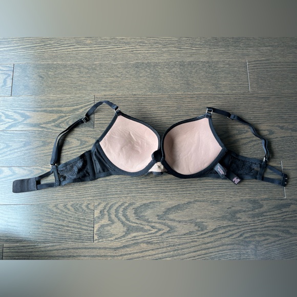 Victoria secret black lace and faux leather pushup bra 34B with boning - Picture 4 of 11